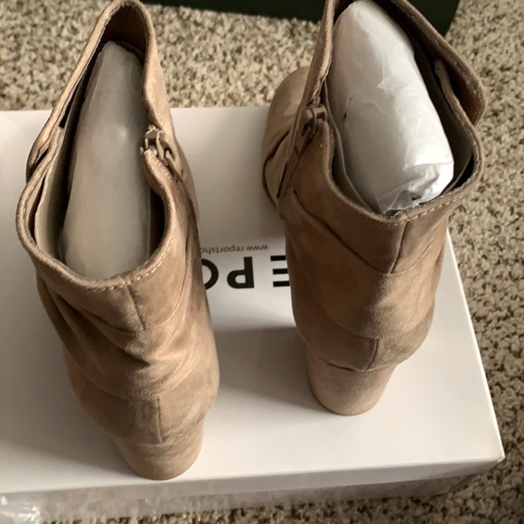 Boots - Picture 4 of 4